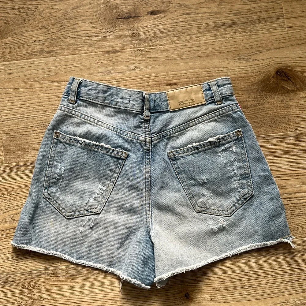 Stradivarius Light Blue‎ Distressed Jean Shorts with Red Accents
